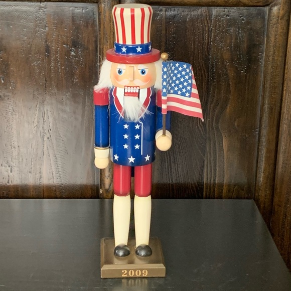 Vintage 2009 Uncle Sam Nutcracker with American Flag - Picture 1 of 16
